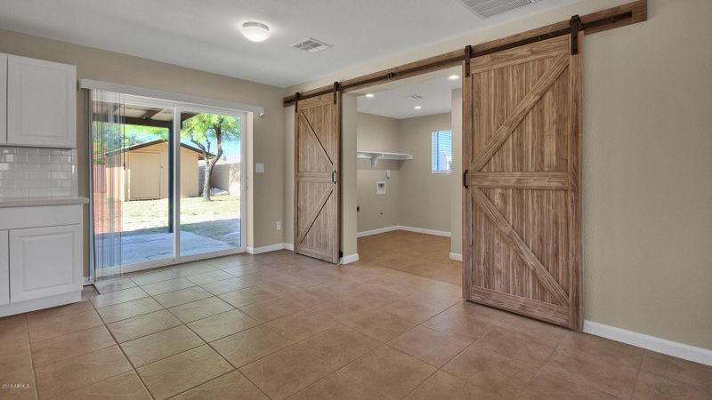 2318 E Paradise Ln, Phoenix, AZ 85022