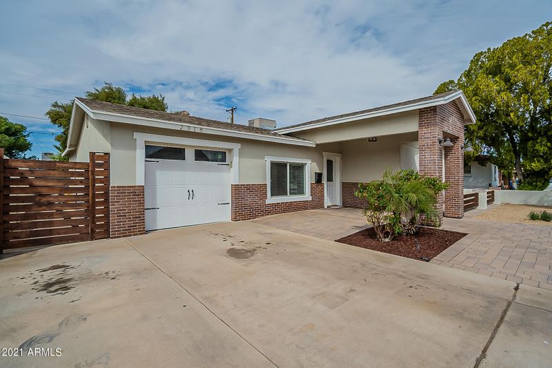2318 N 37th Way, Phoenix, AZ 85008