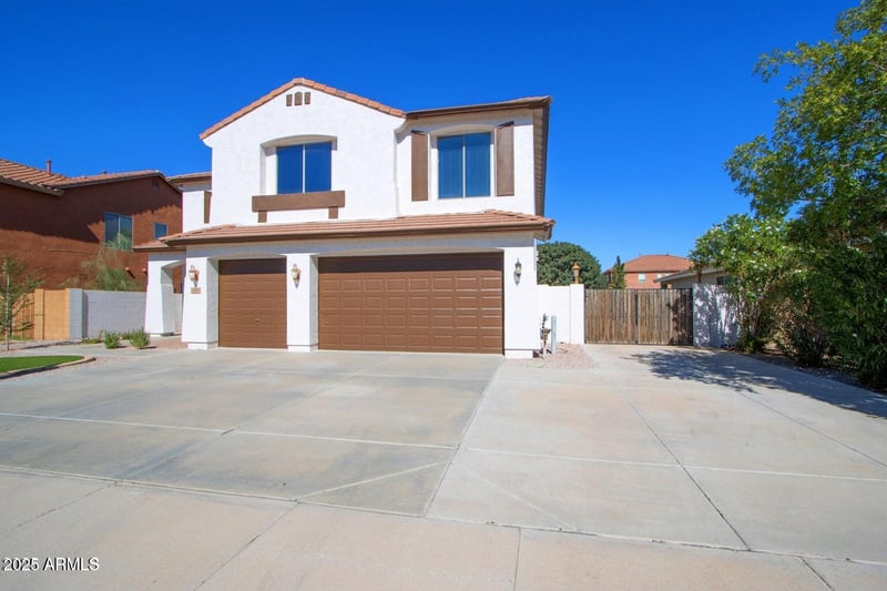 2318 Angel Way, San Tan Valley, AZ 85144