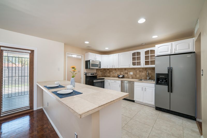 2318 W Myrtle Ave, Phoenix, AZ 85021