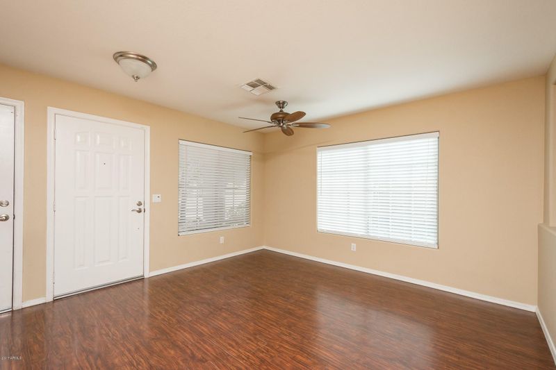 2319 E Parkside Ln, Phoenix, AZ 85024