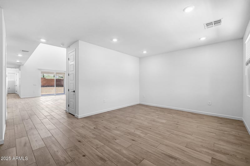 2319 Pearce Rd, Phoenix, AZ 85041