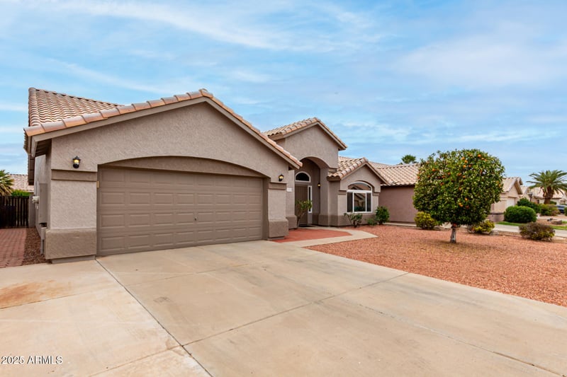 2319 San Tan Dr, Gilbert, AZ 85296