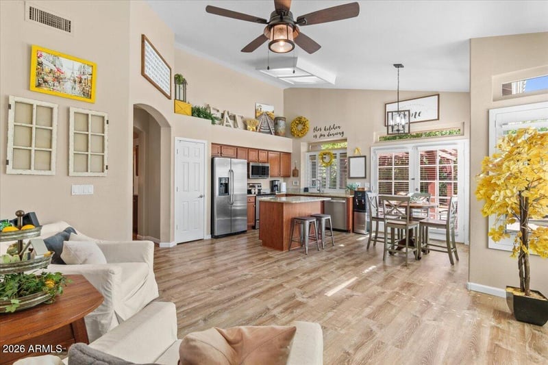 232 W Los Arboles Dr, Tempe, AZ 85284