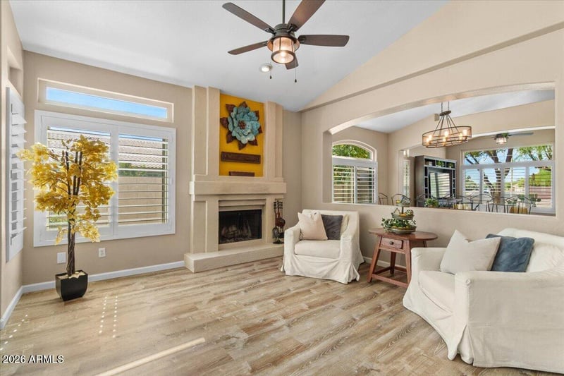 232 W Los Arboles Dr, Tempe, AZ 85284