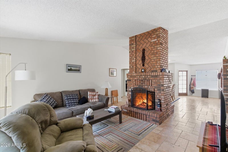 232 Villa Maria Dr, Phoenix, AZ 85023
