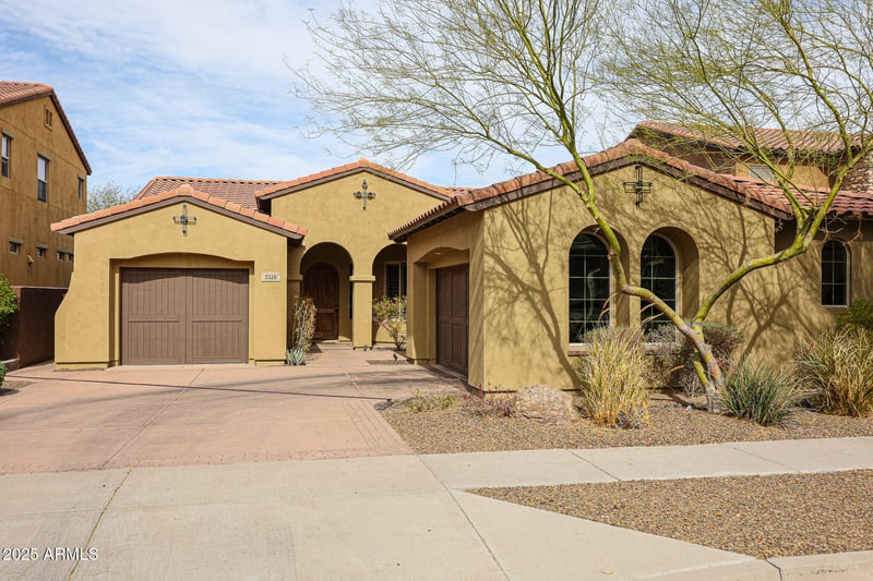 2320 Allen St, Phoenix, AZ 85042