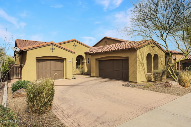 2320 Allen St, Phoenix, AZ 85042