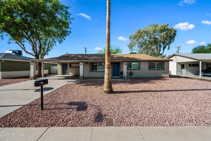 2320 Freeway Ln, Phoenix, AZ 85021