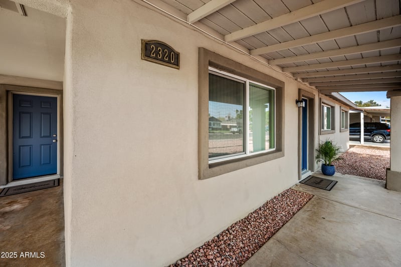 2320 Freeway Ln, Phoenix, AZ 85021
