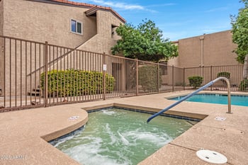 2320 52nd St #115, Phoenix, AZ 85008
