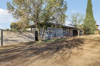 2320 W Anderson Ave, Phoenix, AZ 85023