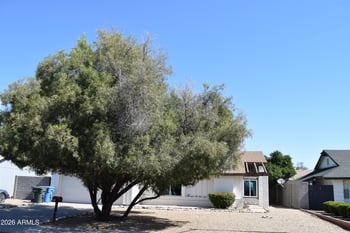 2320 Waltann Ln, Phoenix, AZ 85023