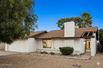 2320 W Waltann Ln, Phoenix, AZ 85023