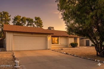 2320 W Waltann Ln, Phoenix, AZ 85023