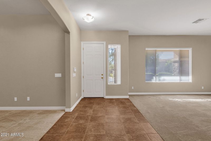 2320 W Yahoo Trl, Phoenix, AZ 85085