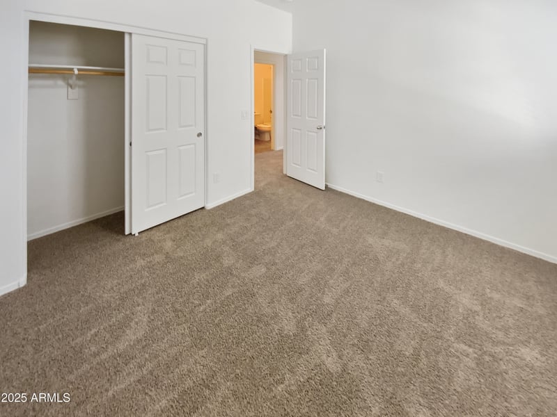 23204 175th Ln, Surprise, AZ 85387