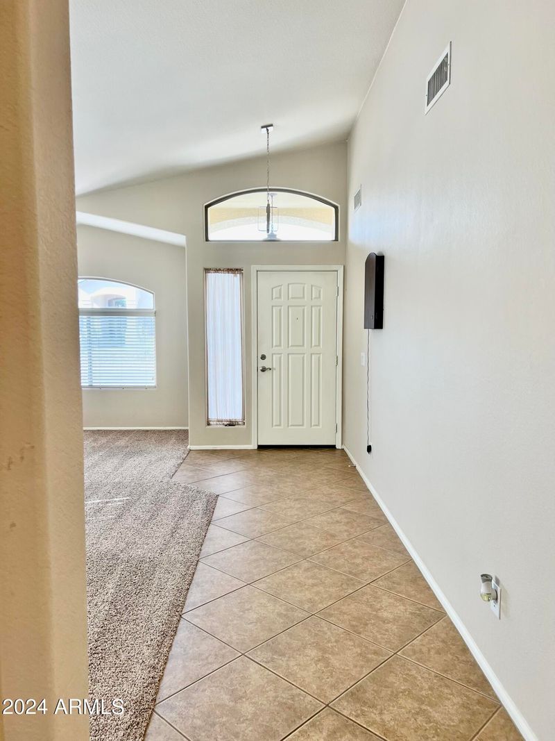 2321 W Hedgehog Pl, Phoenix, AZ 85085
