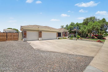 23210 72nd Ave, Glendale, AZ 85310