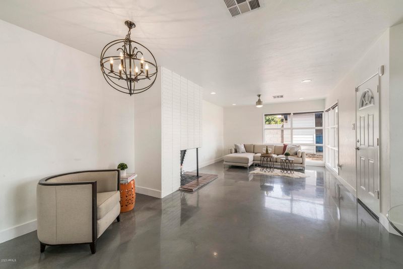 2322 E Earll Dr, Phoenix, AZ 85016