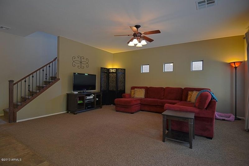 2322 W Hunter Ct, Phoenix, AZ 85085