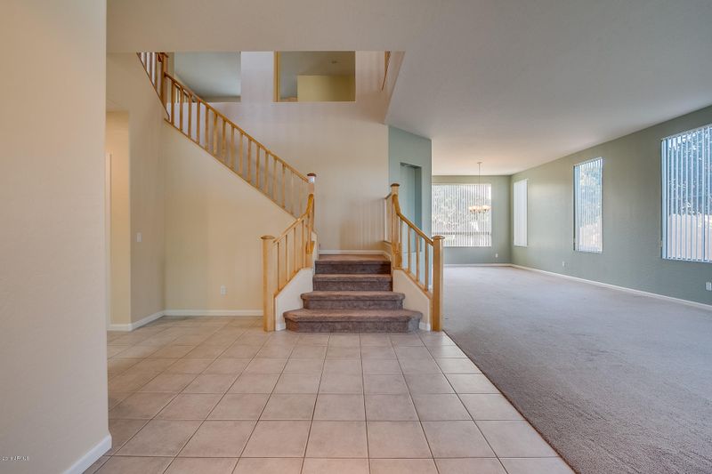 2323 E Hulet Dr, Chandler, AZ 85225