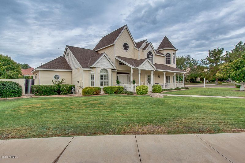 2323 E Mallory Cir, Mesa, AZ 85213