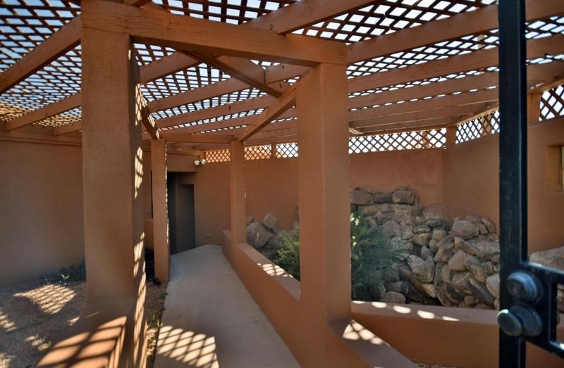 2323 E Marco Polo Rd, Phoenix, AZ 85024