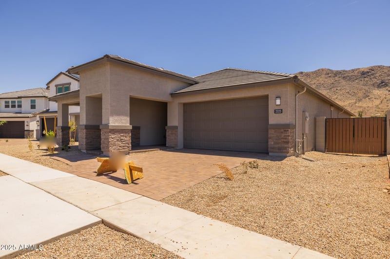 2323 Pearce Rd, Phoenix, AZ 85041