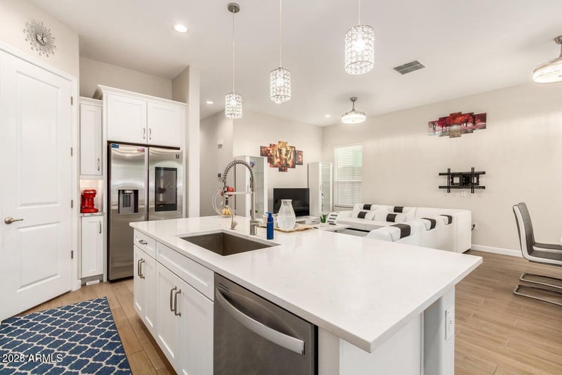 2323 Questa Dr, Phoenix, AZ 85024