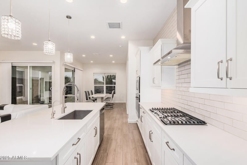 2323 Questa Dr, Phoenix, AZ 85024