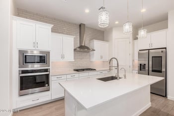 2323 Questa Dr, Phoenix, AZ 85024