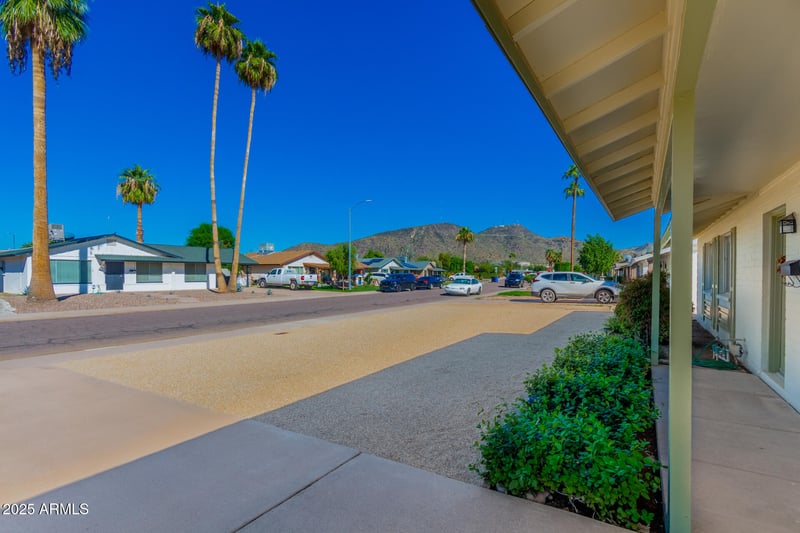 2323 Sunnyside Ave, Phoenix, AZ 85029
