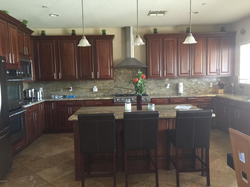 2323 W Fetlock Trl, Phoenix, AZ 85085
