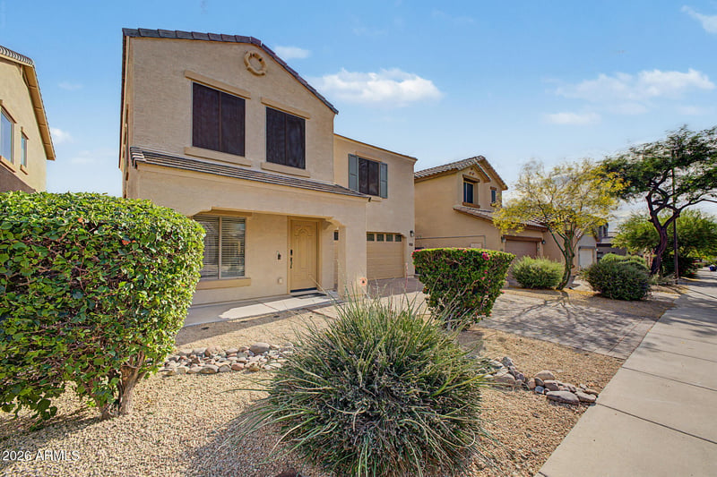 2323 W Hunter Ct, Phoenix, AZ 85085