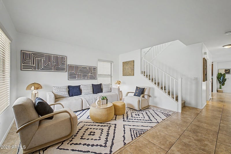 2323 W Hunter Ct, Phoenix, AZ 85085