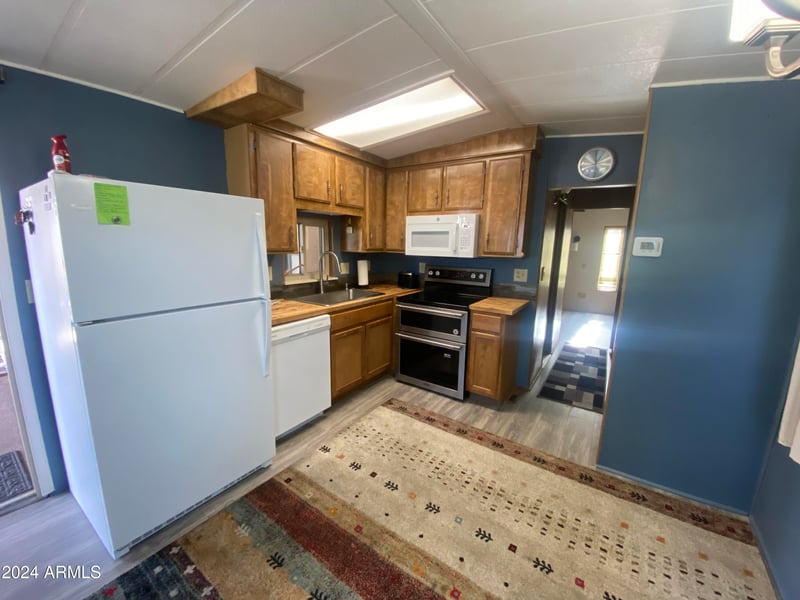 2323 W Pomo Ave, Apache Junction, AZ 85119