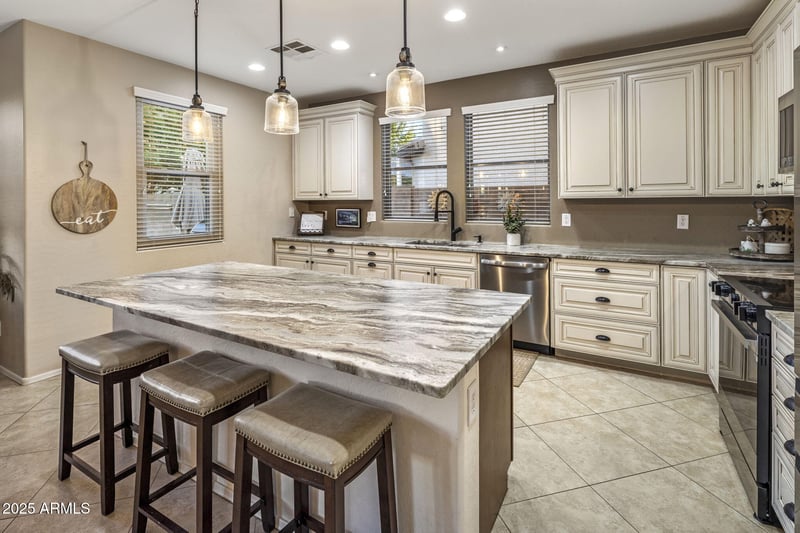 23239 121st Dr, Sun City, AZ 85373