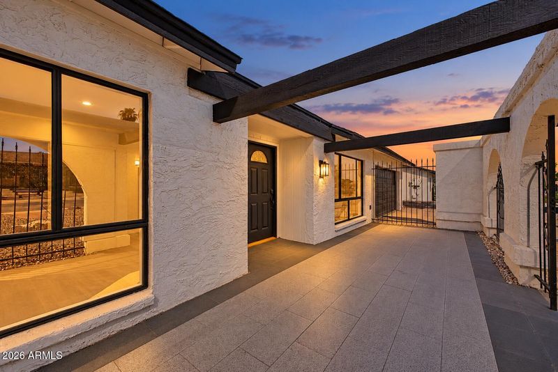 2324 E Cortez St, Phoenix, AZ 85028