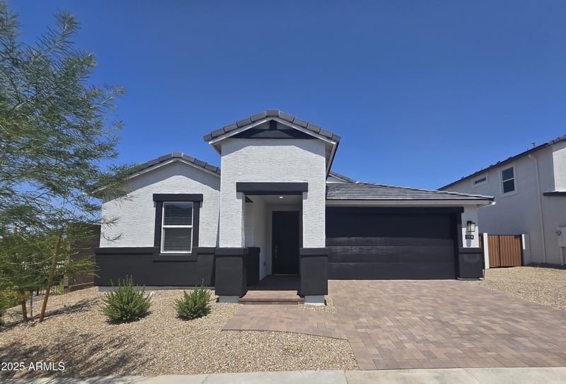 2324 Moody Trl, Phoenix, AZ 85041