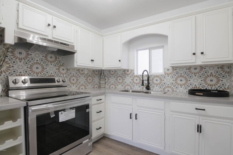 2324 W Morten Ave, Phoenix, AZ 85021