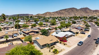 2324 Poinsettia Dr, Phoenix, AZ 85029