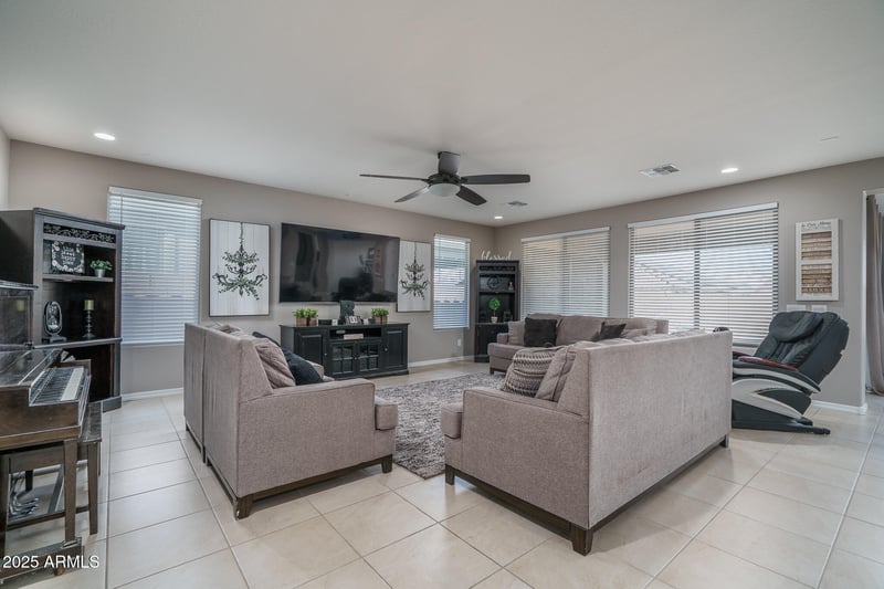2325 245th Ln, Buckeye, AZ 85326