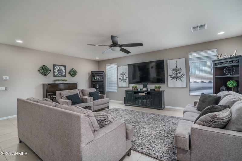 2325 245th Ln, Buckeye, AZ 85326