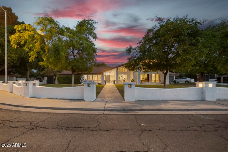 2325 Glencove Cir, Mesa, AZ 85213