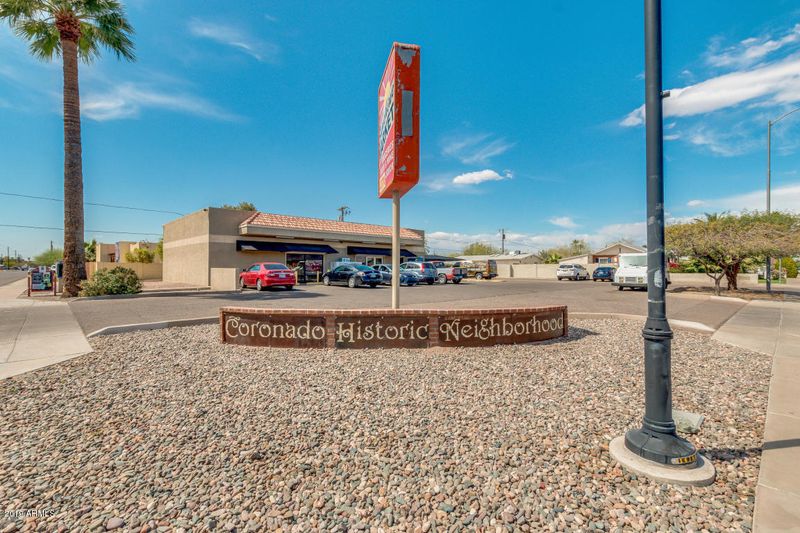 2325 N Mitchell St, Phoenix, AZ 85006