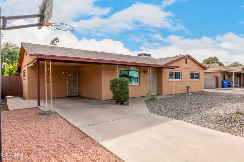 2325 Orchid Ln, Phoenix, AZ 85021