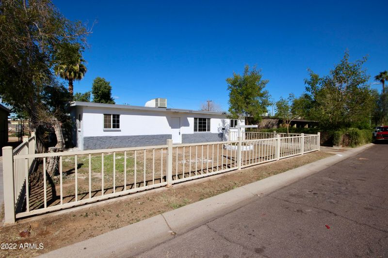 2326 E Nancy Ln, Phoenix, AZ 85042