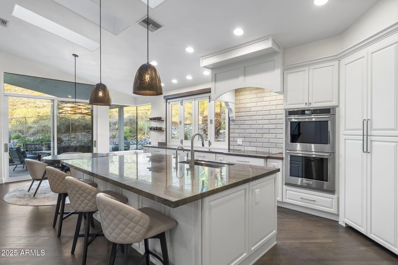 2326 Gardenia Dr, Phoenix, AZ 85020