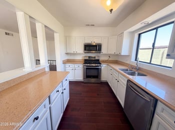 2326 Paradise Dr, Phoenix, AZ 85029